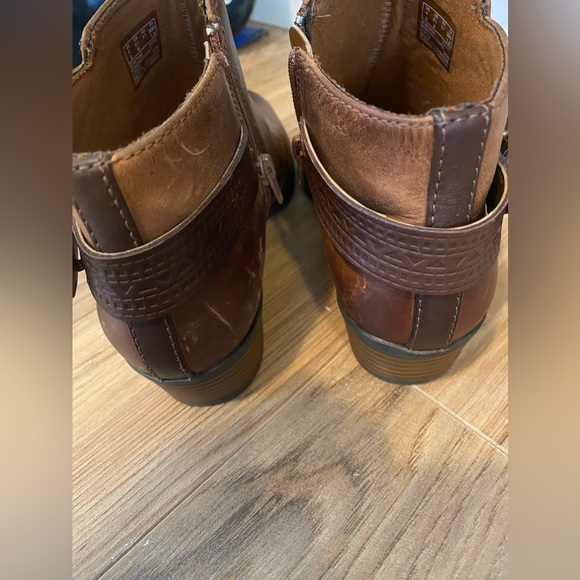 Clark’s ankle booties - Picture 8 of 11